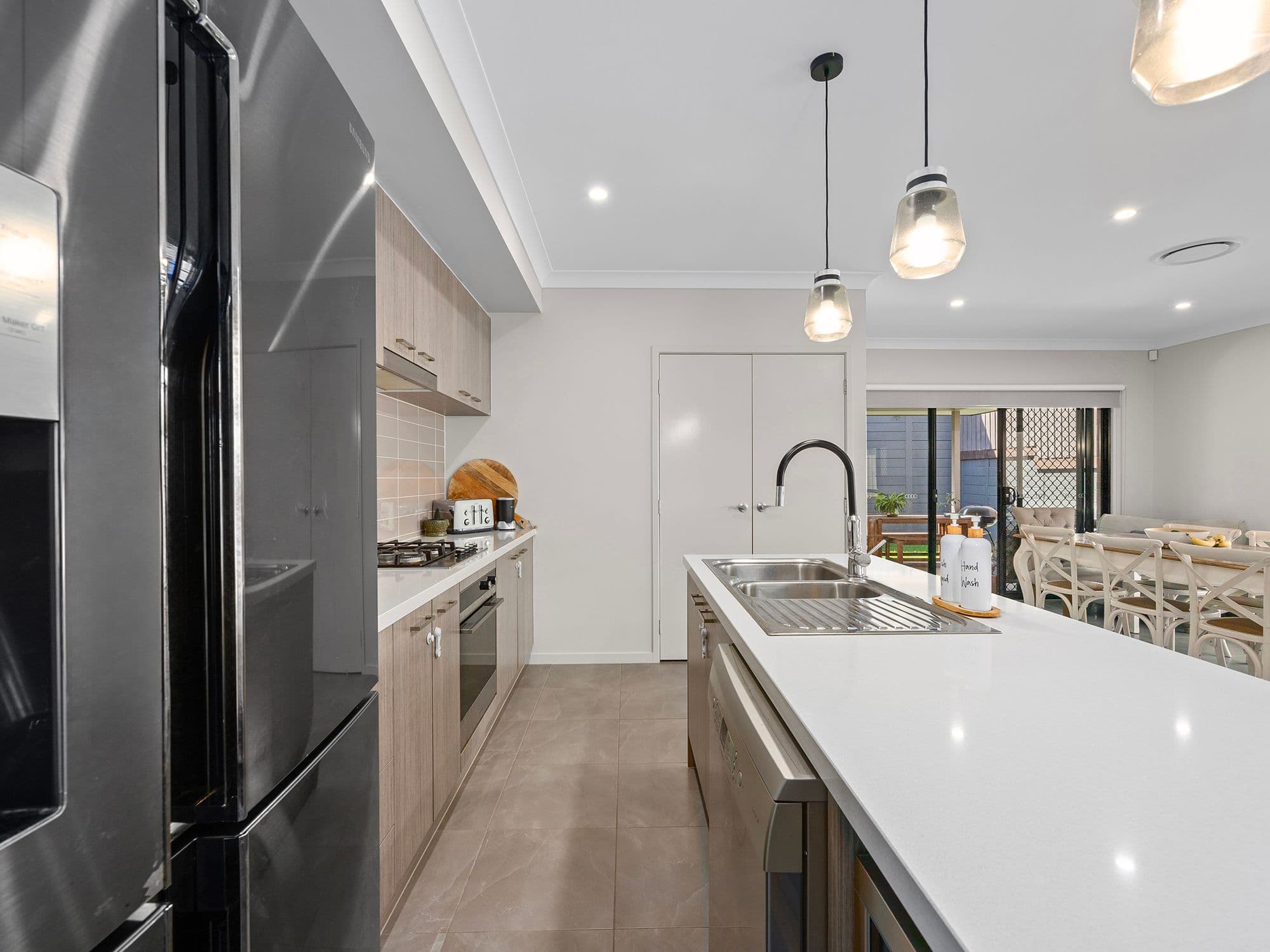 6 Tomaree Road, South Ripley QLD 4306, South Ripley - Thumbnail 3