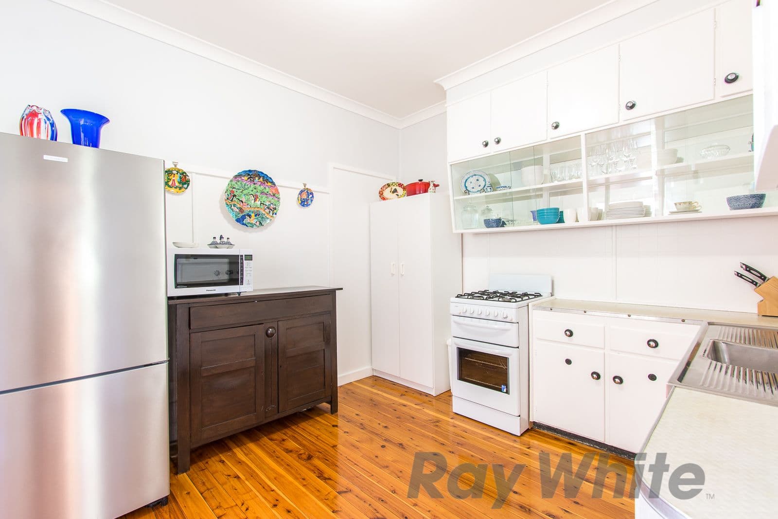 14 Randall Parade, Adamstown Heights - Thumbnail 4