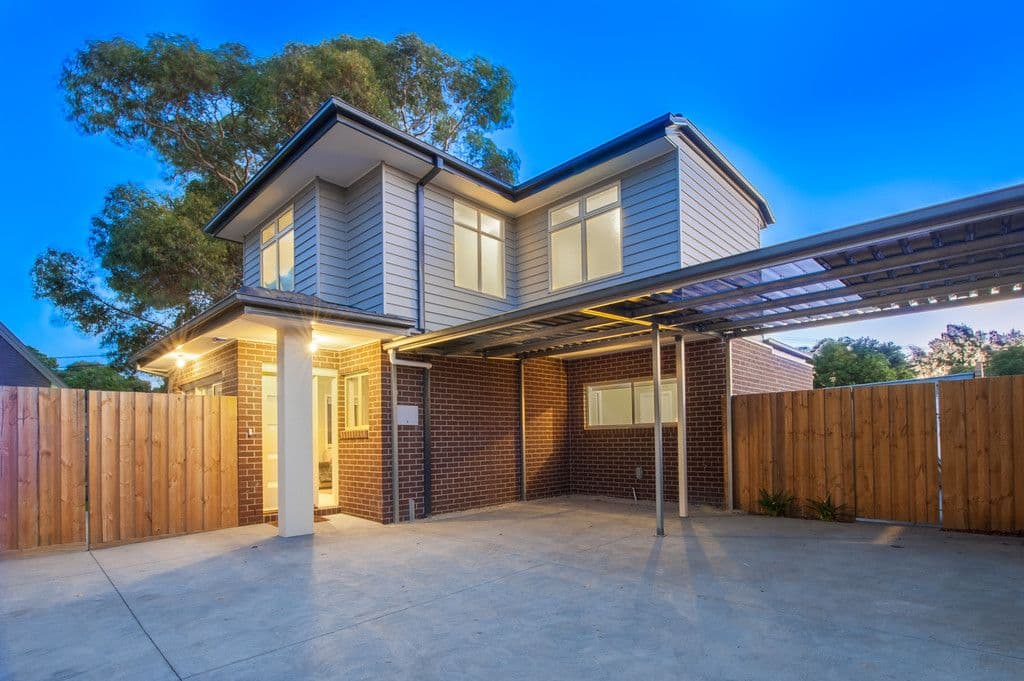 6 Lucille Avenue, Reservoir VIC 3073, Reservoir - Thumbnail 2