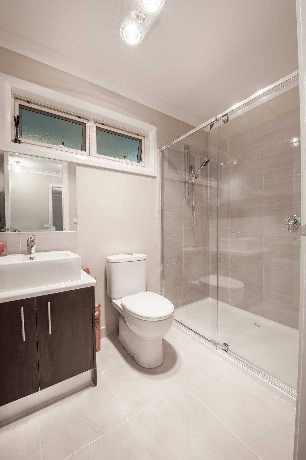 6 Lucille Avenue, Reservoir VIC 3073, Reservoir - Thumbnail 6