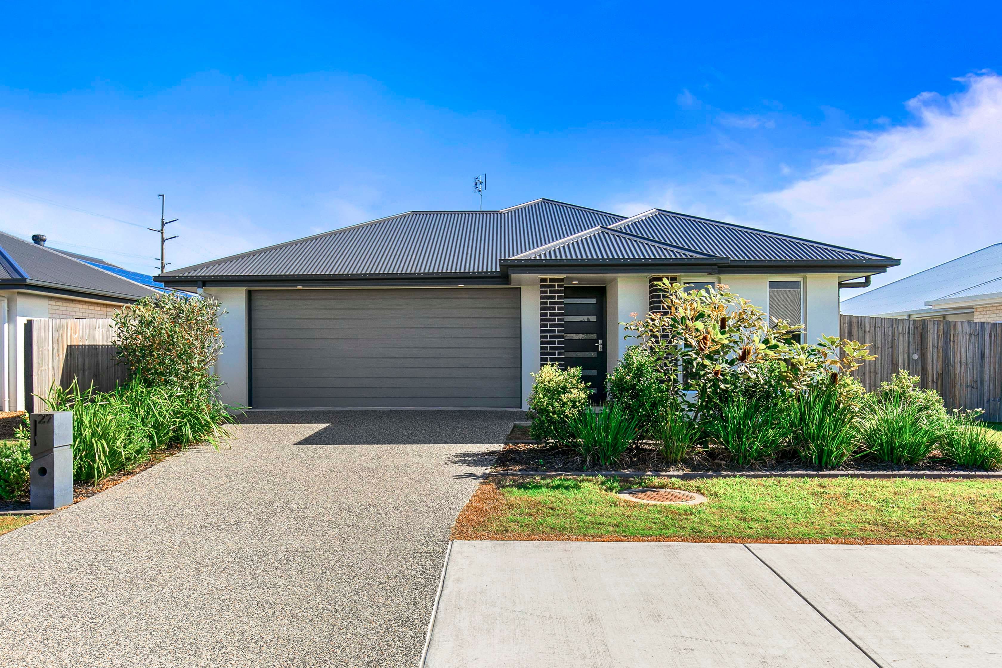 27 Oceanblue Boulevard, Pialba QLD 4655, Pialba - Image 1