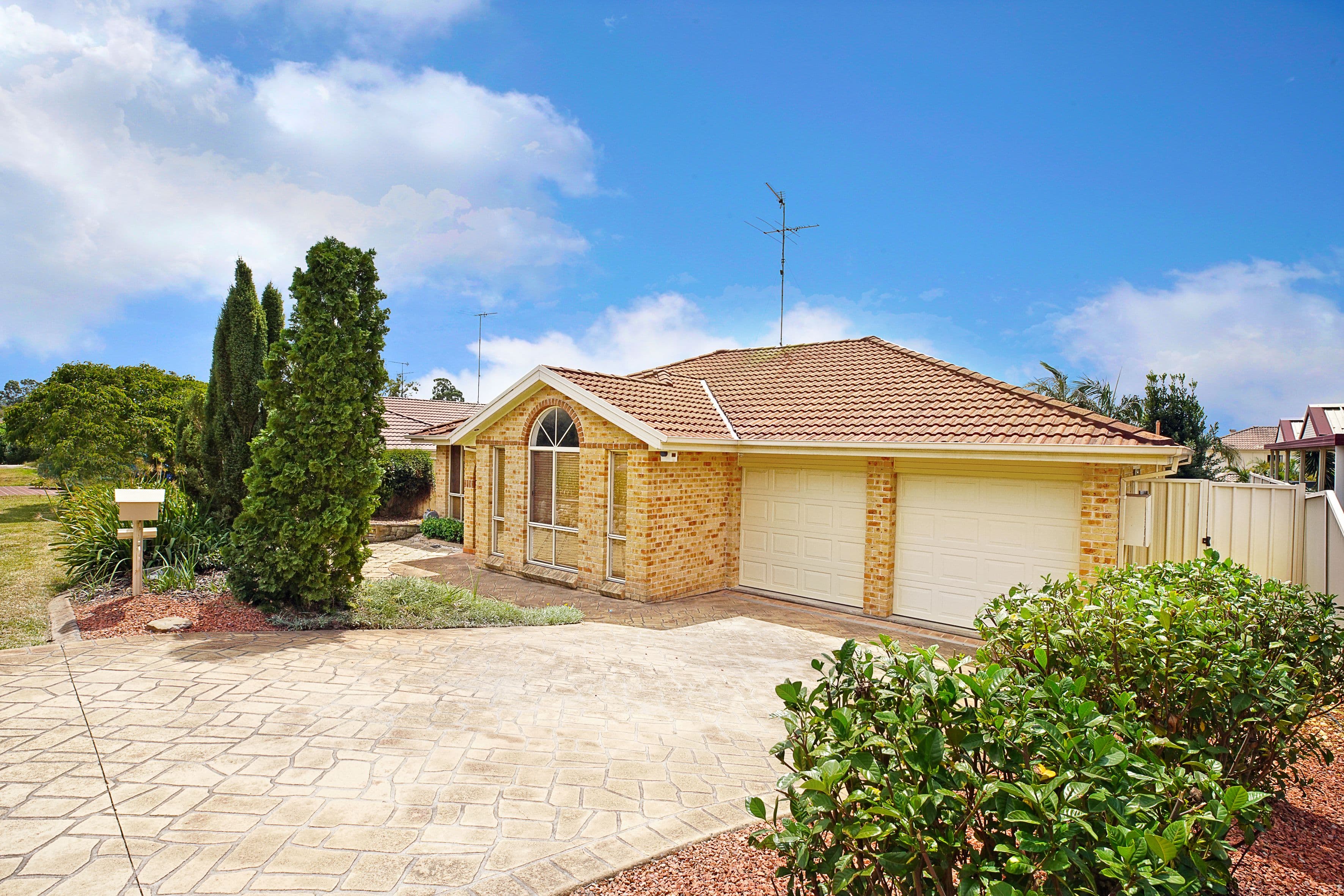 23 Bundeluk Crescent, Glenmore Park - Image 1