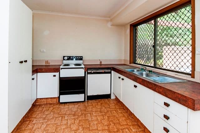 52 Alawoona Street, REDBANK PLAINS QLD 4301, Redbank Plains - Thumbnail 4