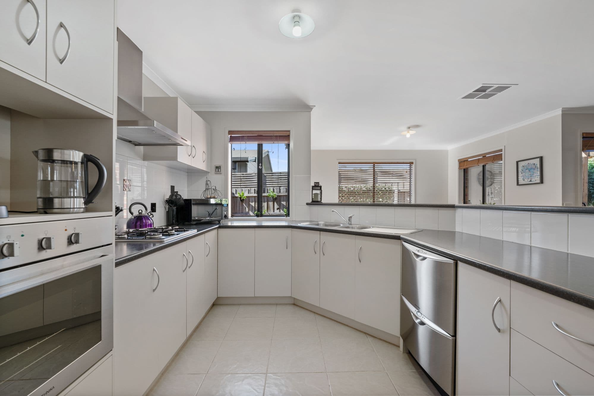 5 Waratah Close, Cowes VIC 3922, Cowes - Thumbnail 2