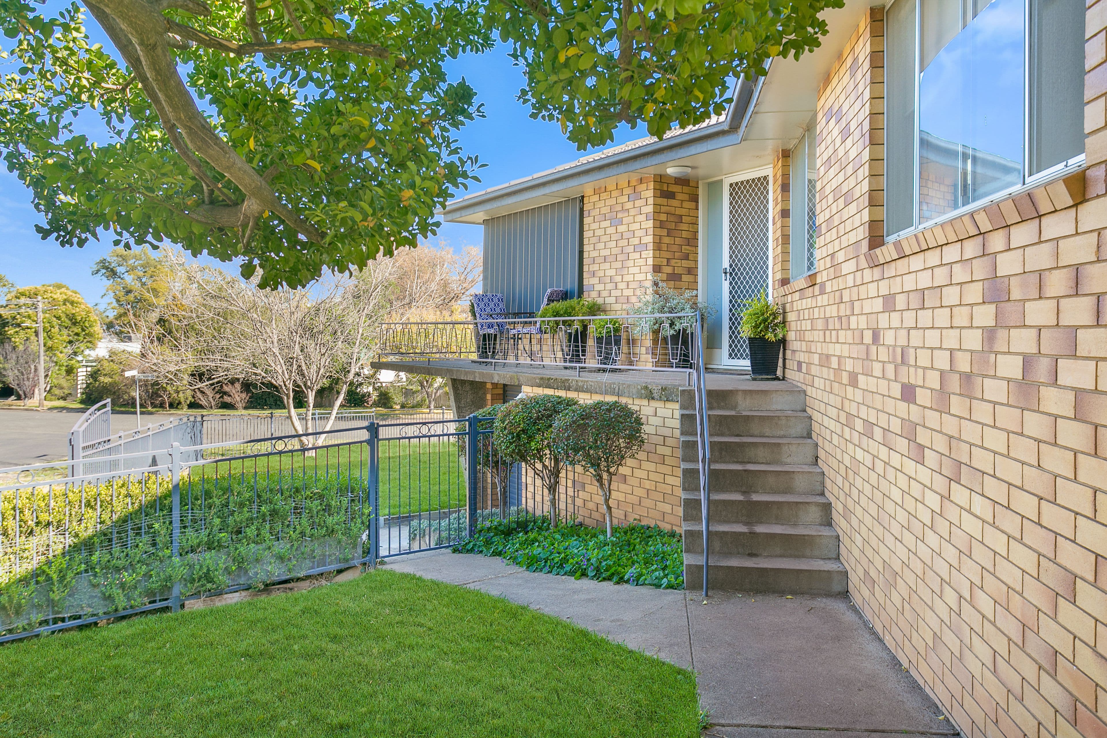 39 Hyman Street, Tamworth NSW 2340, Tamworth - Thumbnail 2