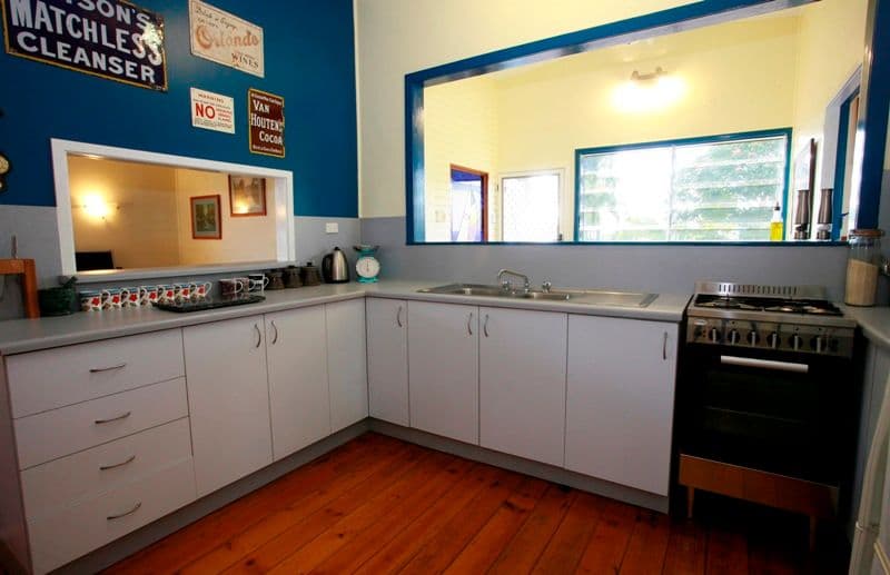 59 Lindsay Street, ROSSLEA QLD 4812, Rosslea - Thumbnail 3