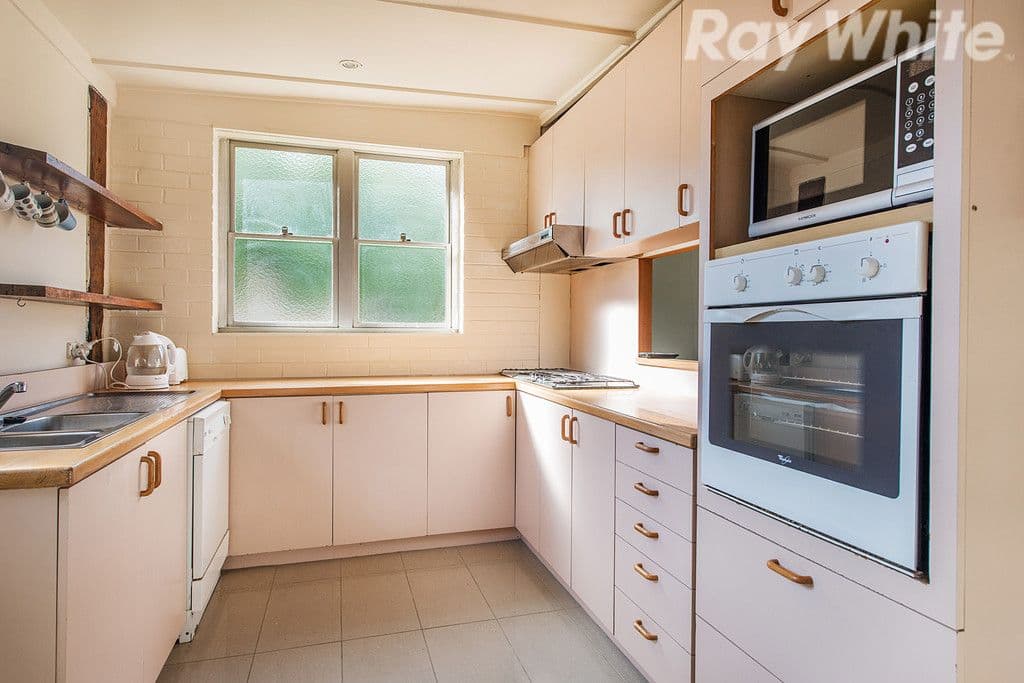39 Russell Street, Mount Evelyn VIC 3796, Mount Evelyn - Thumbnail 3