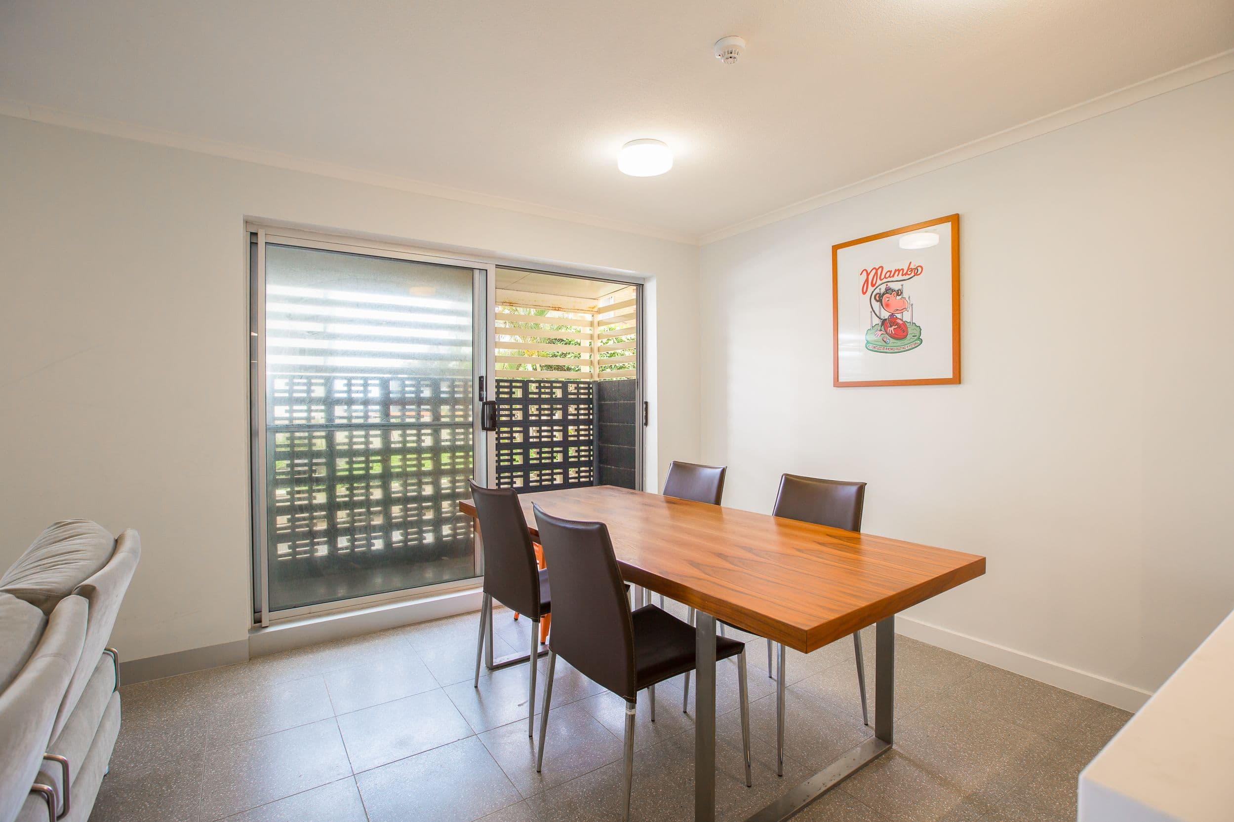7 View Avenue, Surfers Paradise QLD 4217, Surfers Paradise - Thumbnail 3