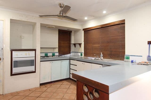 2 Yosemite Loop, Ballajura WA 6066, Ballajura - Thumbnail 2