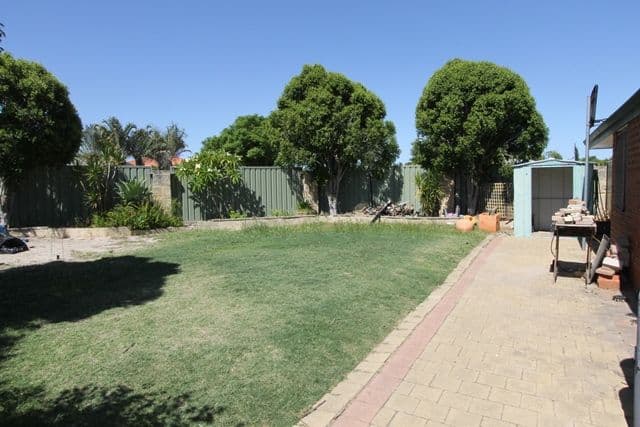 2 Yosemite Loop, Ballajura WA 6066, Ballajura - Thumbnail 5