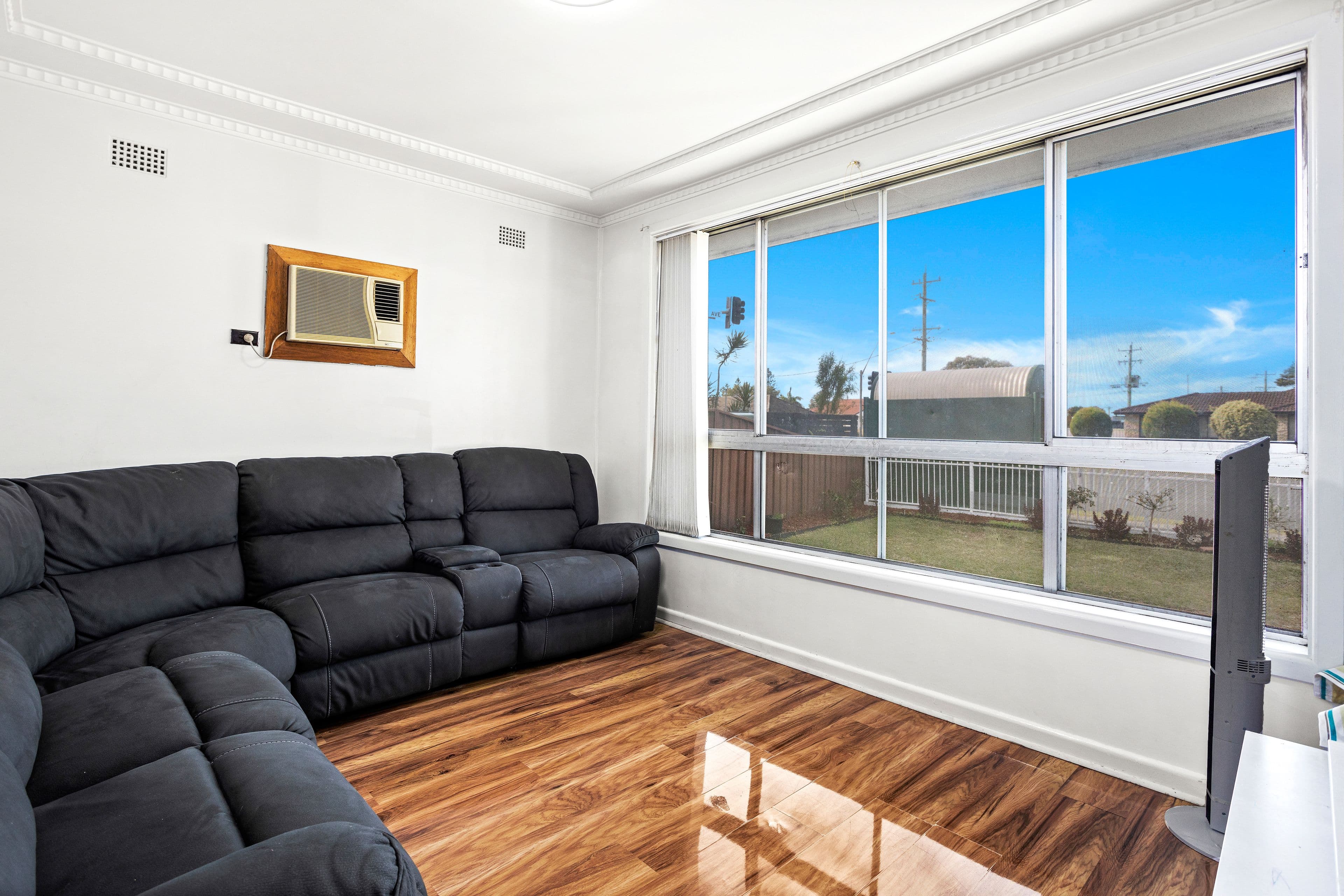 16 Shellharbour Road, Lake Illawarra NSW 2528, Lake Illawarra - Thumbnail 2