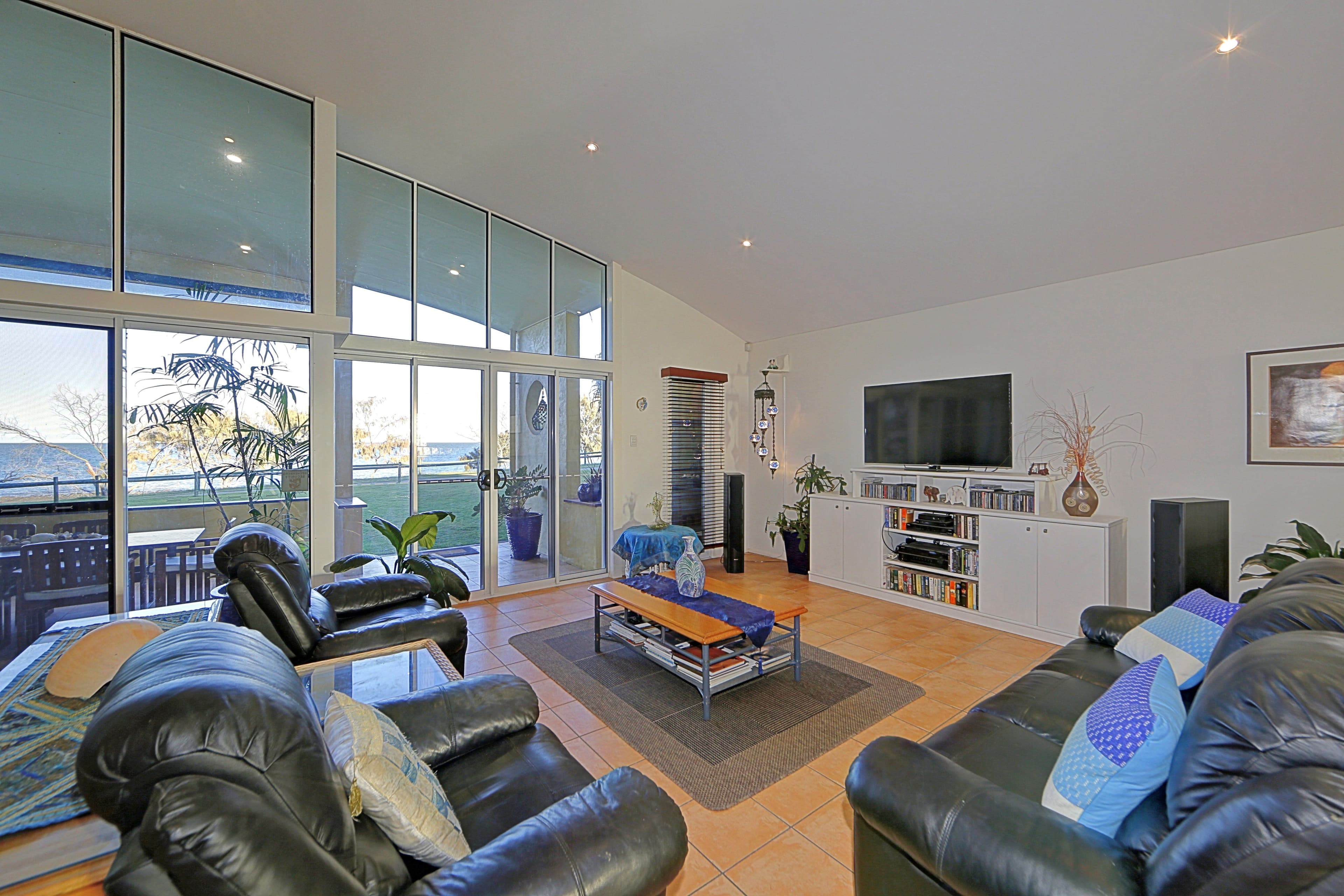 154 Barolin Esplanade, Coral Cove QLD 4670, Coral Cove - Thumbnail 5