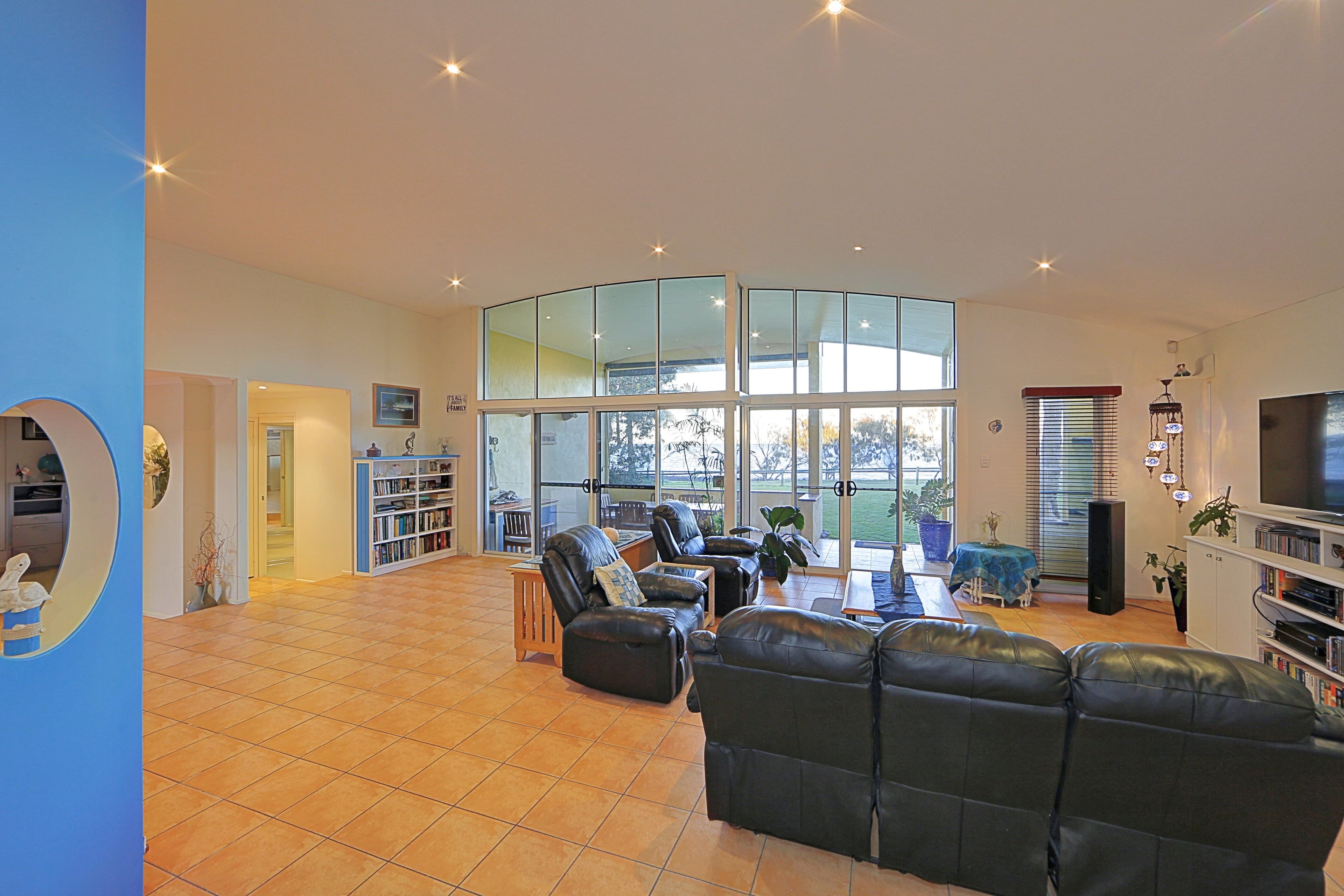 154 Barolin Esplanade, Coral Cove QLD 4670, Coral Cove - Thumbnail 8