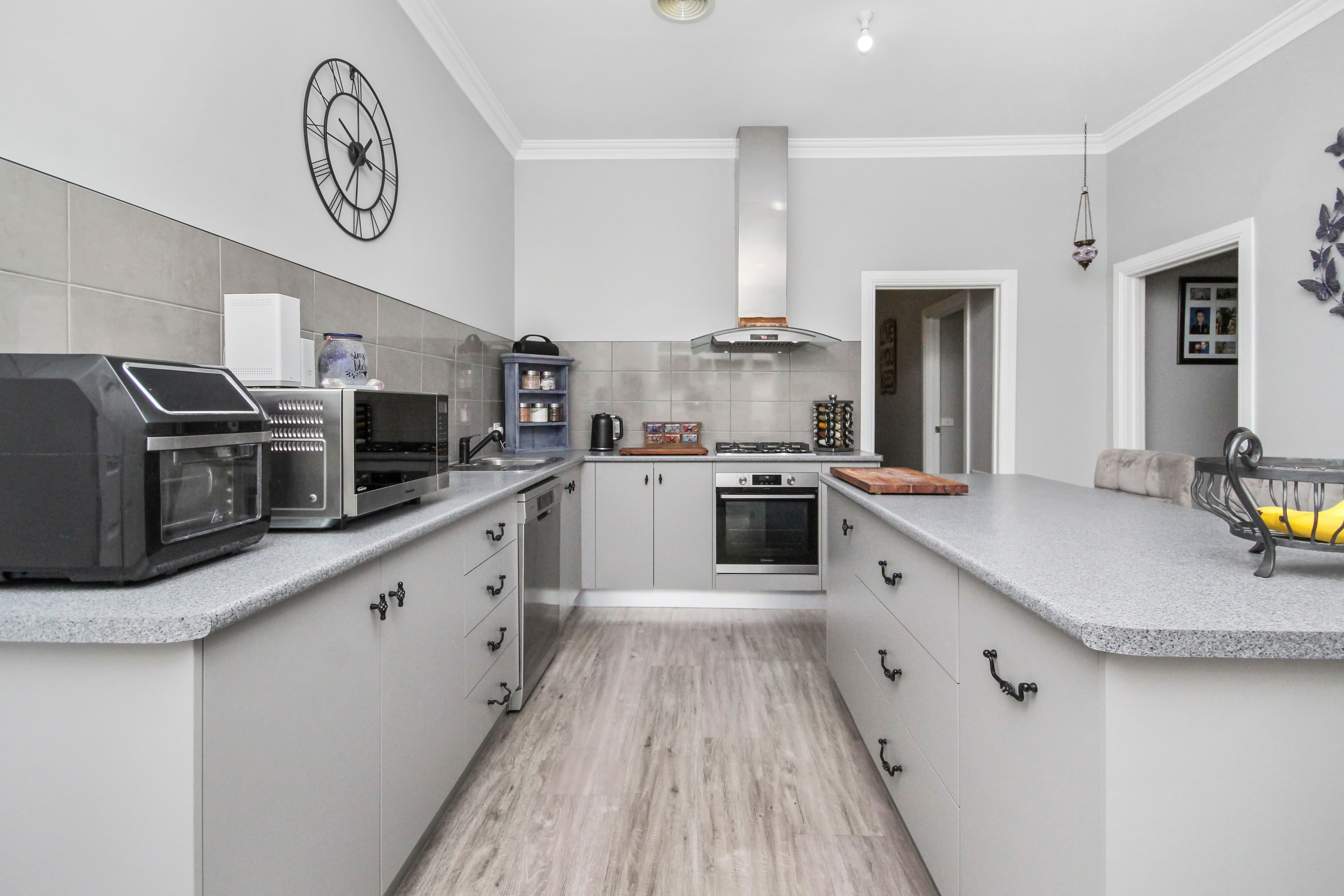 24 Frederick Street, Horsham VIC 3400, Horsham - Thumbnail 3