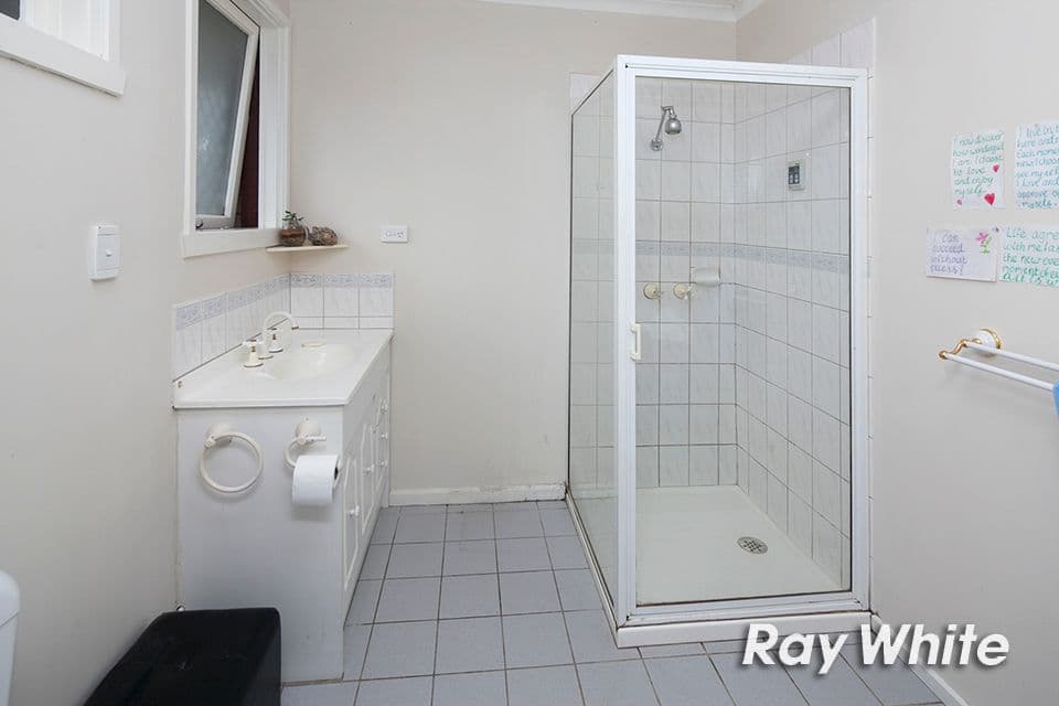 12 Sussex Crescent, Seaford VIC 3198, Seaford - Thumbnail 6