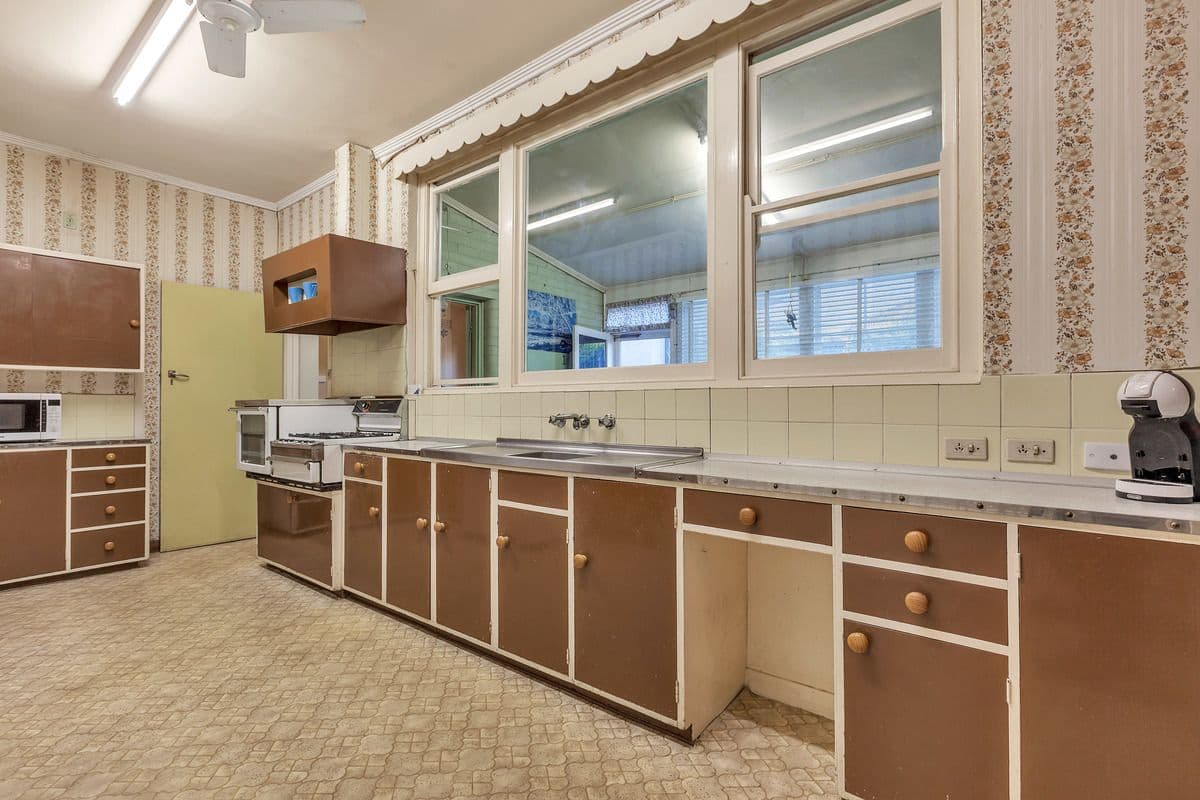 18 Bowman Crescent, Enfield SA 5085, Enfield - Thumbnail 6