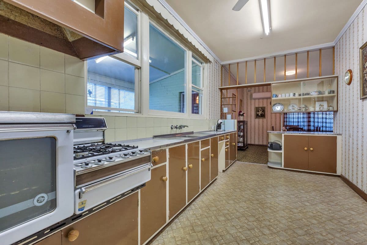 18 Bowman Crescent, Enfield SA 5085, Enfield - Thumbnail 7