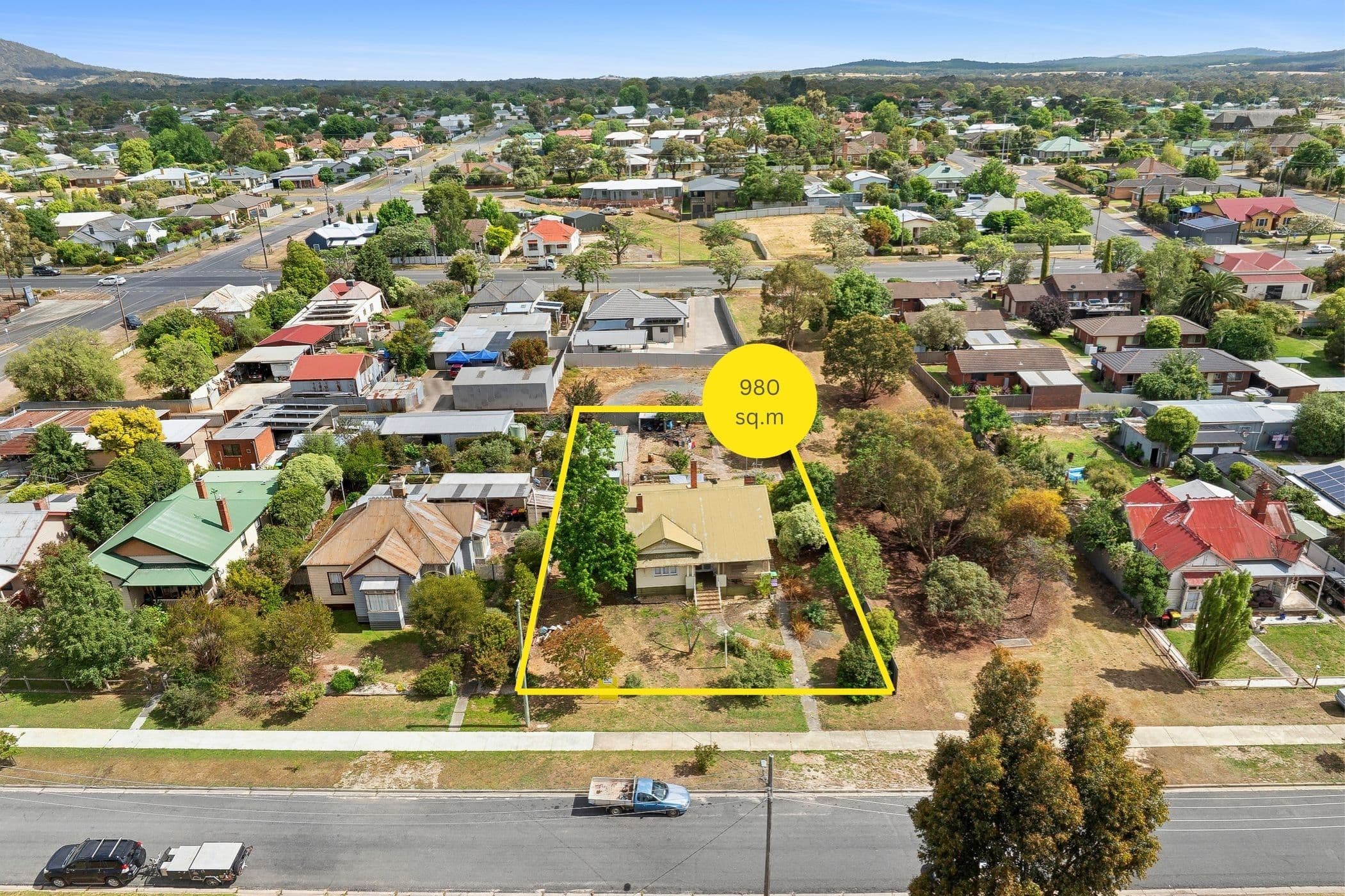 35 Benbow Street, Ararat VIC 3377, Ararat - Thumbnail 2