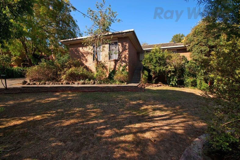10 HIGHVIEW Drive, Mooroolbark VIC 3138, Mooroolbark - Image 1