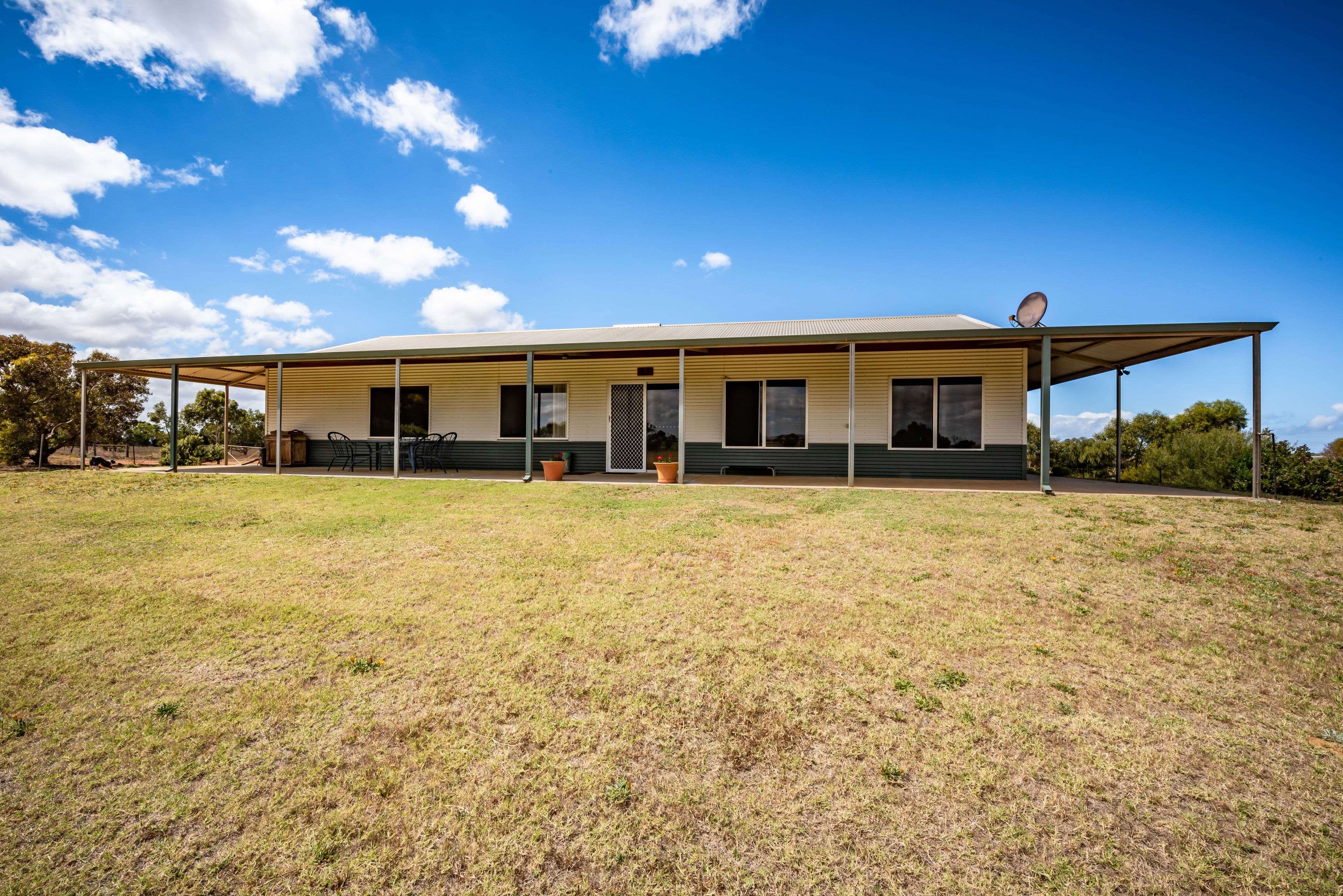 4 Meadow Lane, Walkaway WA 6528, Walkaway - Thumbnail 2