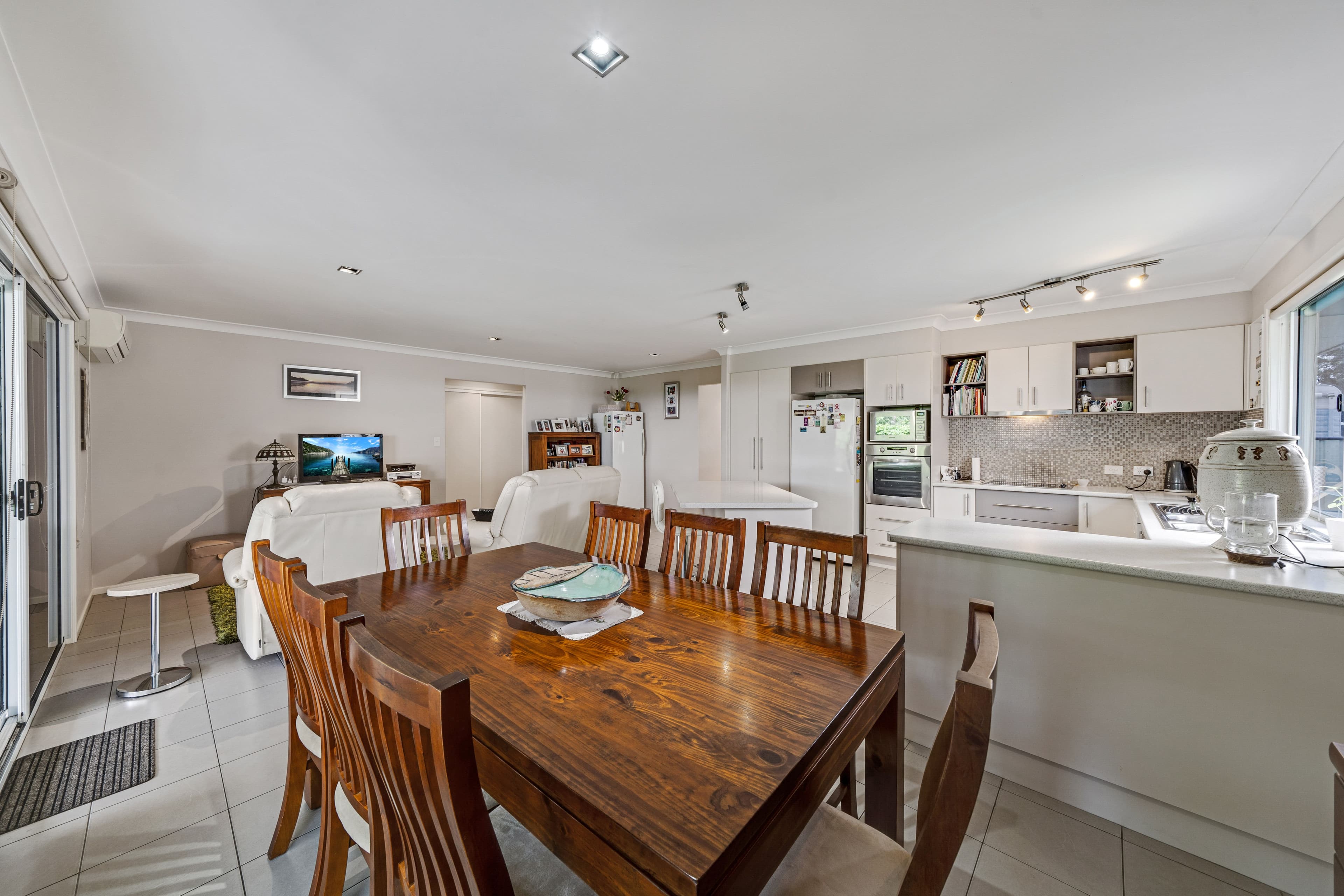 39 Spruce Street, Loganlea QLD 4131, Loganlea - Thumbnail 4