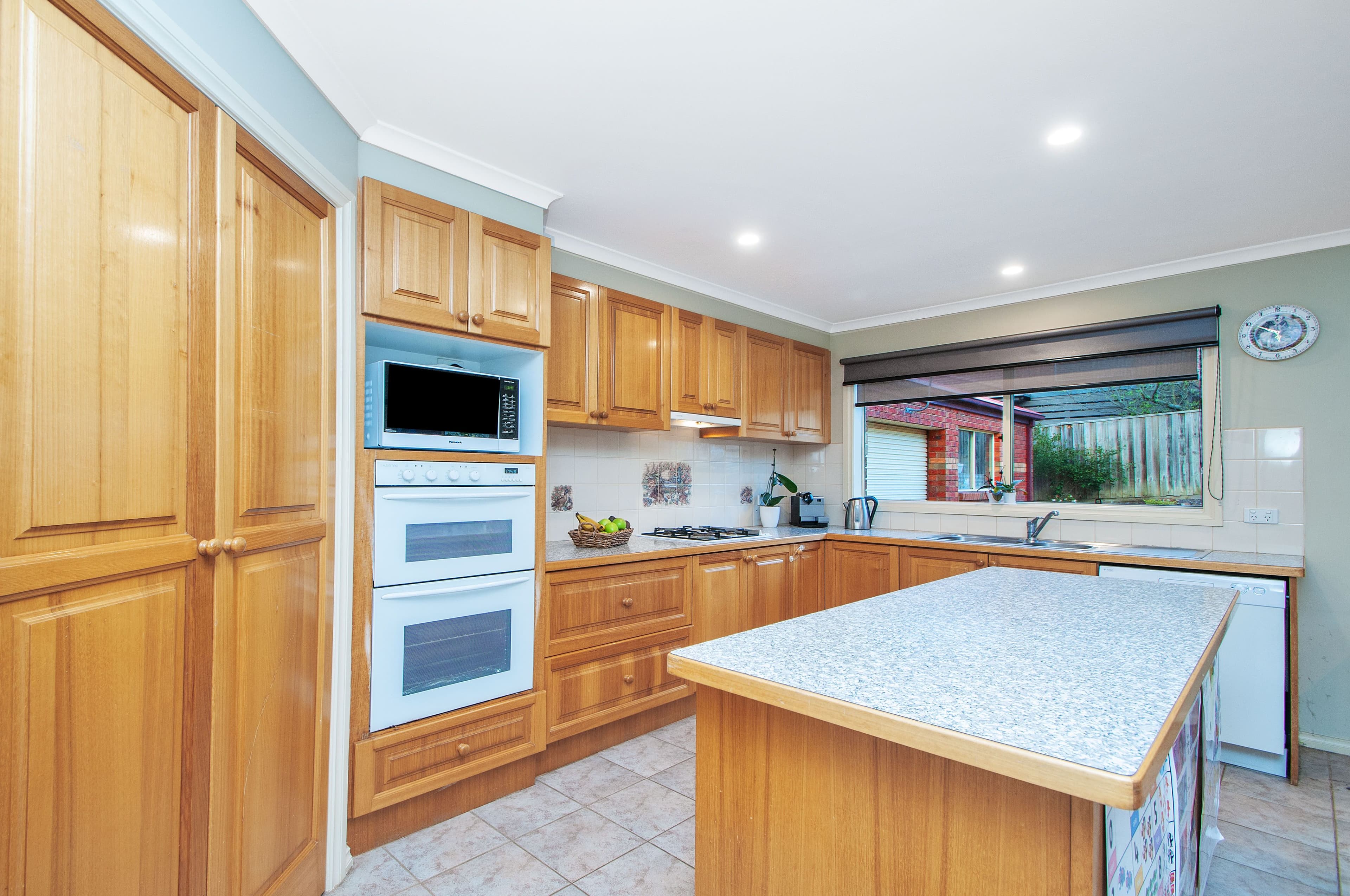 2 Eyton Close, Chirnside Park VIC 3116, Chirnside Park - Thumbnail 3