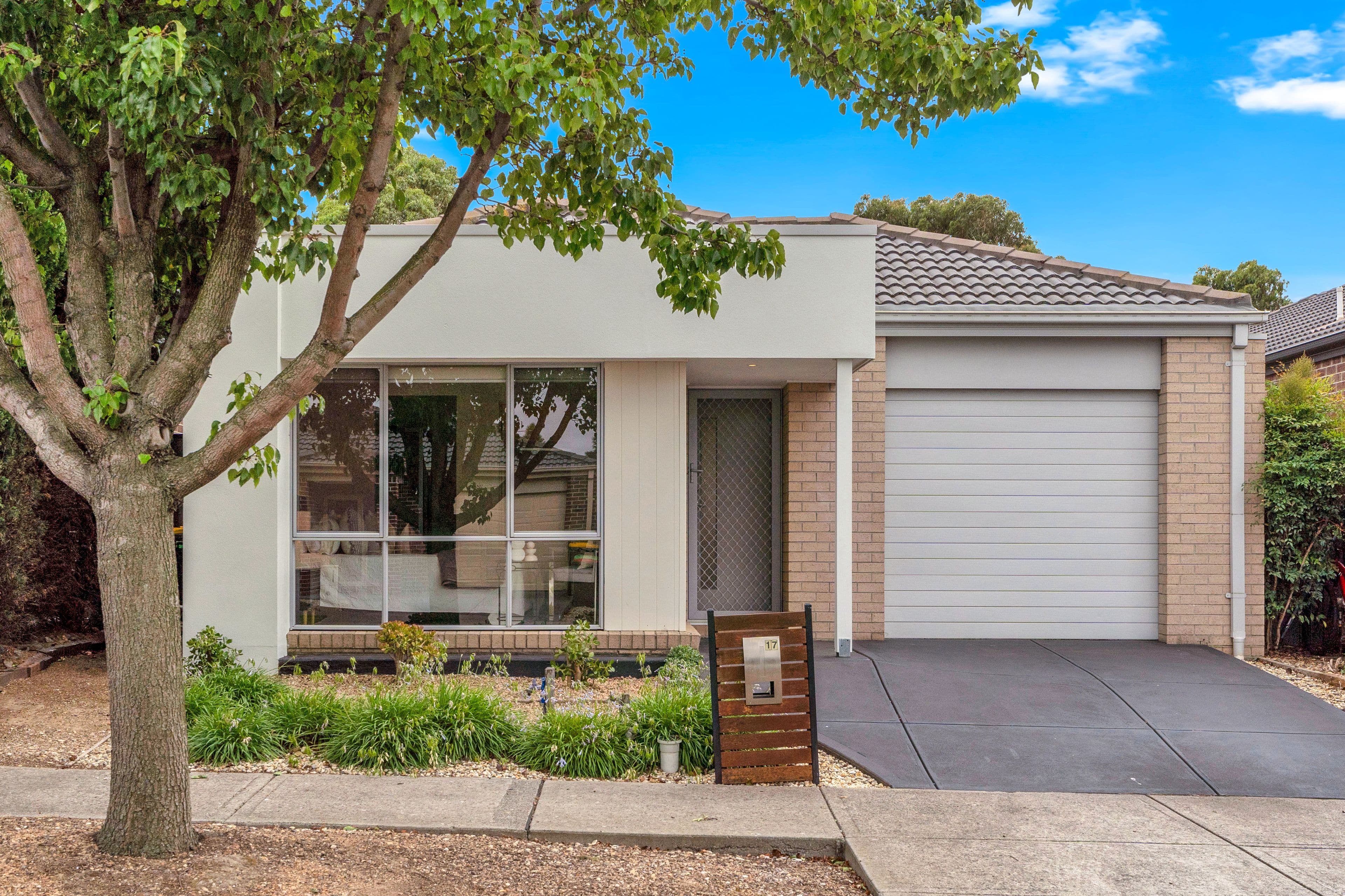 17 Powell Street, Craigieburn VIC 3064, Craigieburn - Image 1