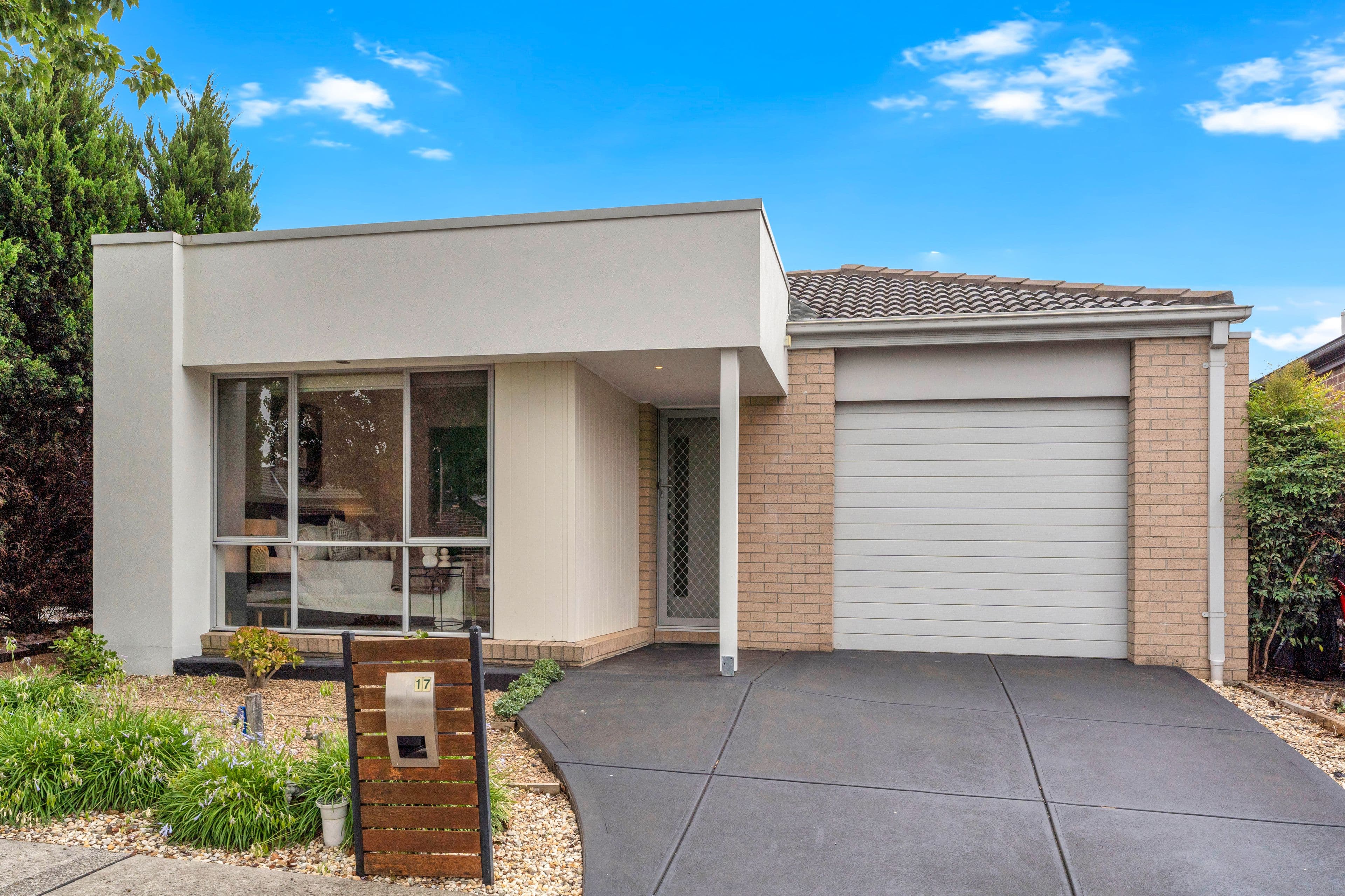 17 Powell Street, Craigieburn VIC 3064, Craigieburn - Thumbnail 2