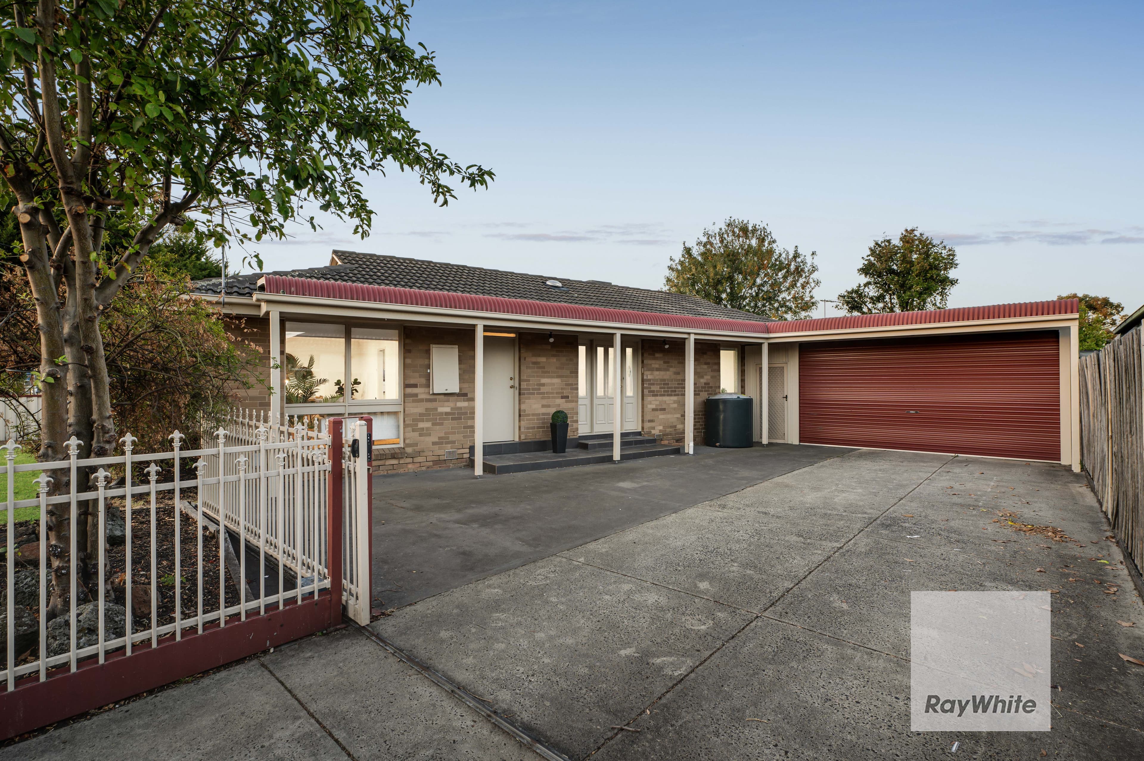 35 Elmhurst Road, Gladstone Park VIC 3043, Gladstone Park - Thumbnail 2