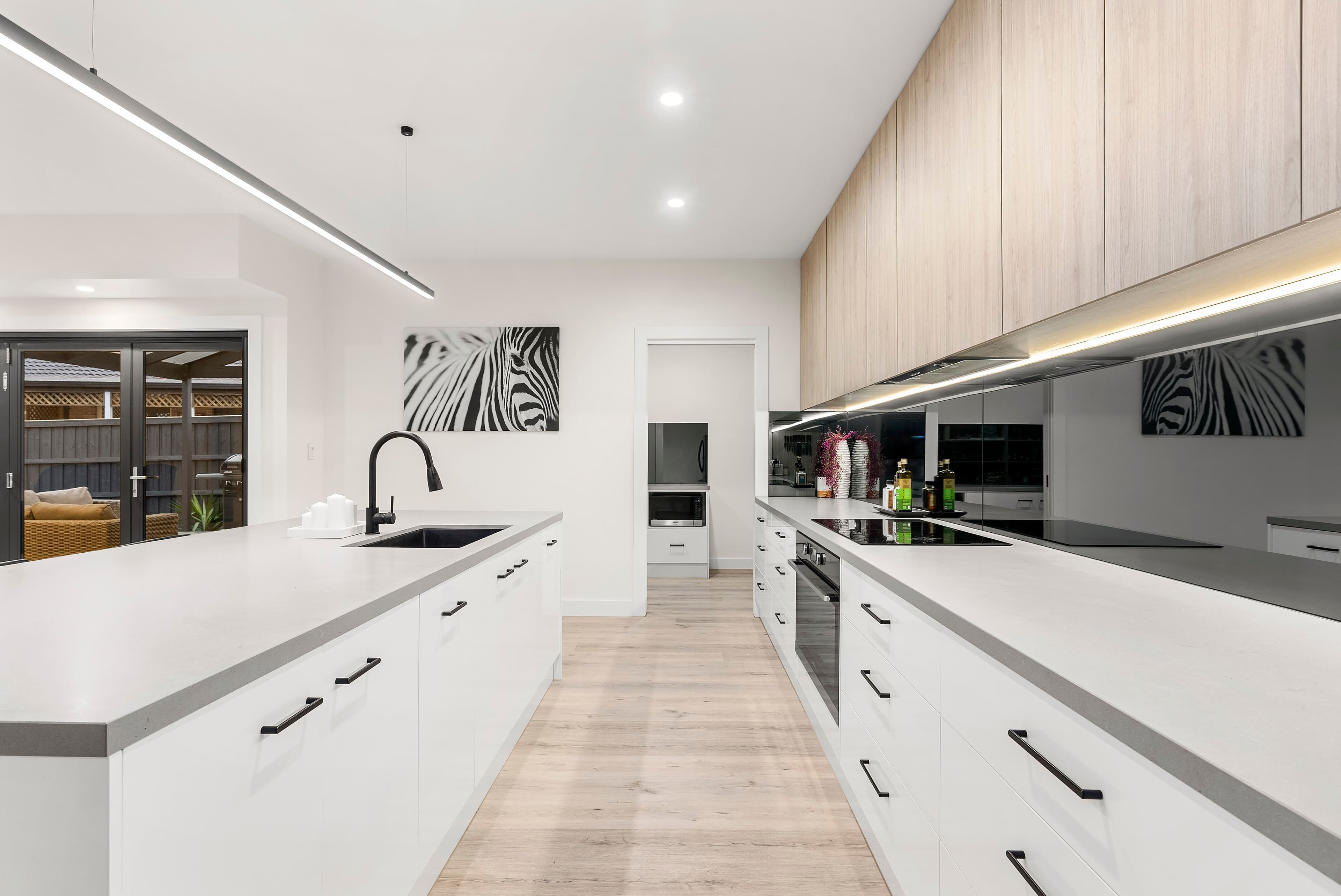 384 Dandelion Drive, Rowville VIC 3178, Rowville - Thumbnail 2