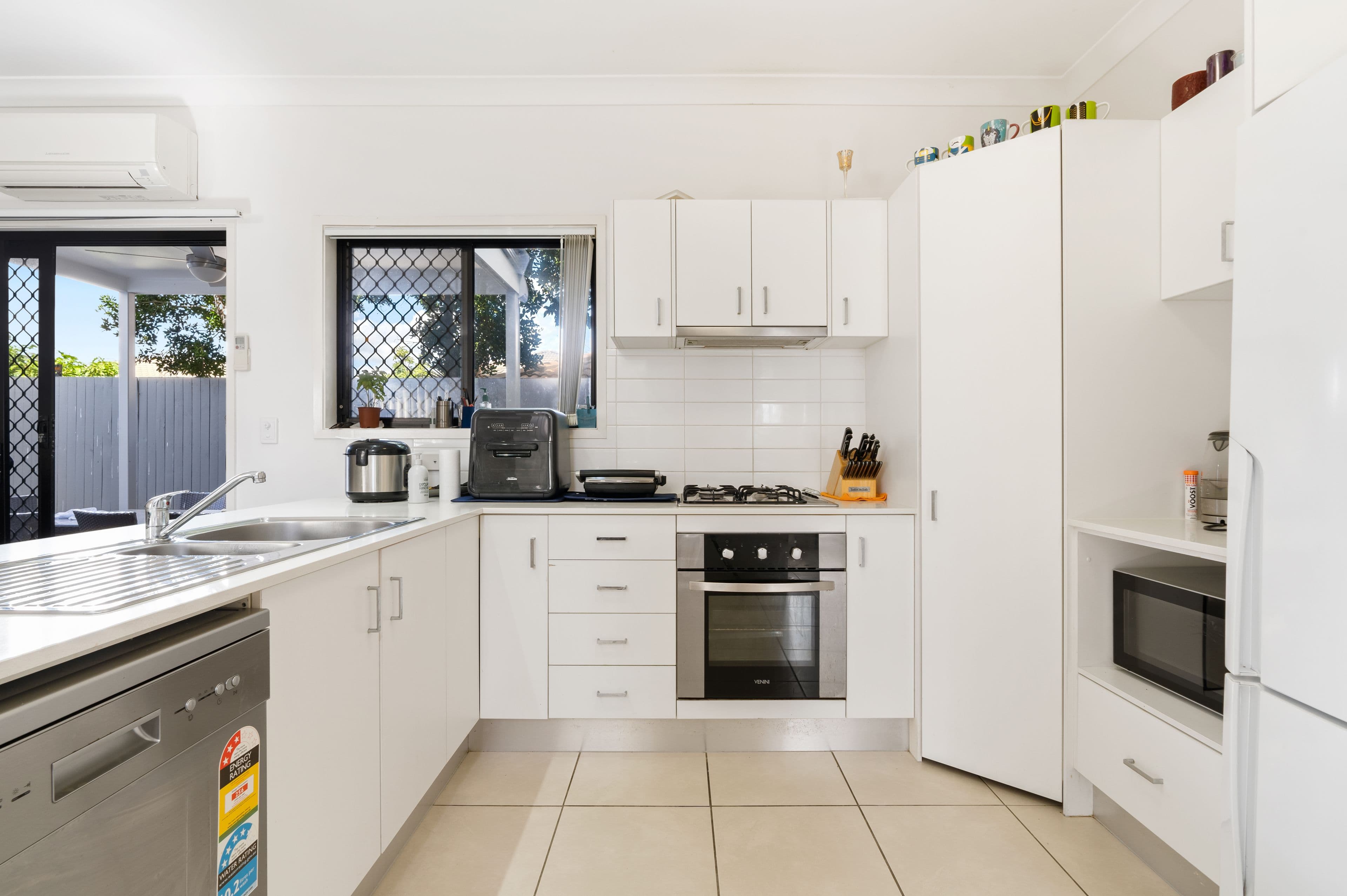 44 Duyvestyn Terrace, Murrumba Downs QLD 4503, Murrumba Downs - Thumbnail 2