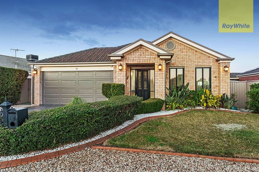 35 Creighton Way, Craigieburn VIC 3064, Craigieburn - Image 1