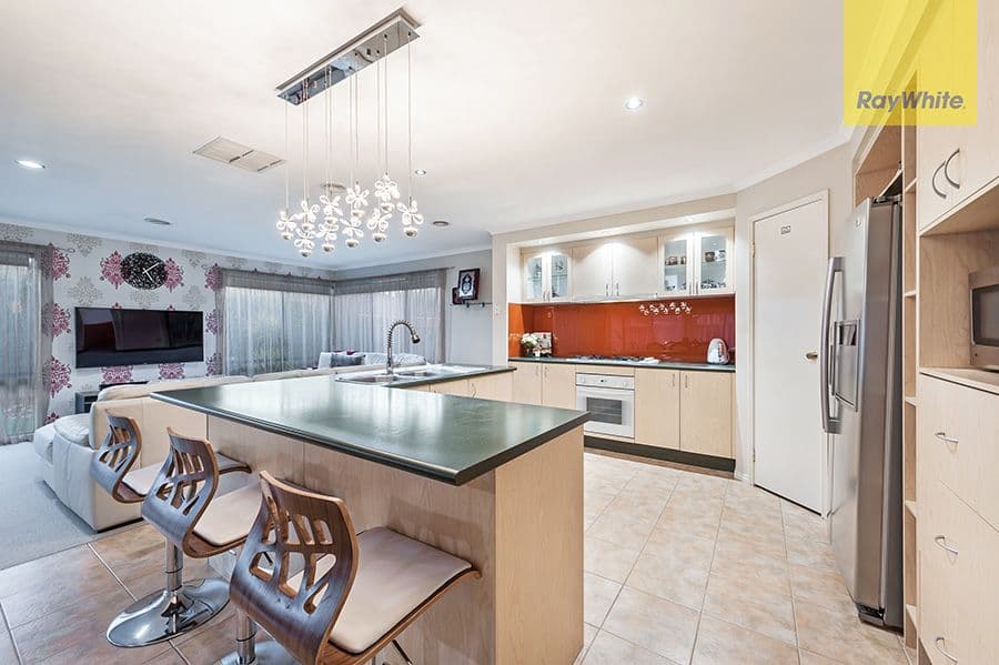 35 Creighton Way, Craigieburn VIC 3064, Craigieburn - Thumbnail 2