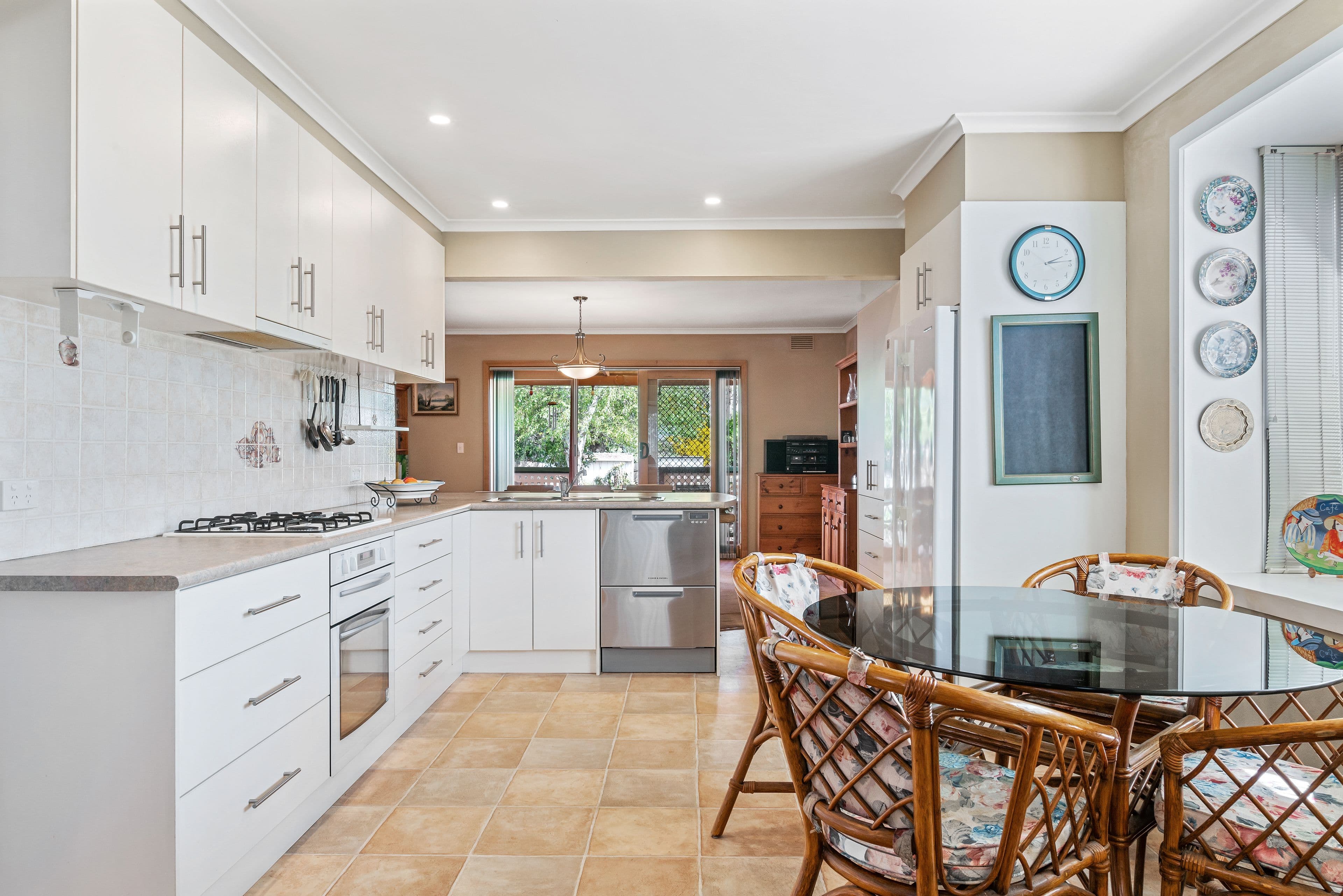 14 Loch Street, Kilsyth VIC 3137, Kilsyth - Thumbnail 3