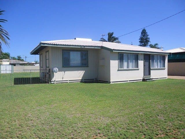 8 Mills Avenue, SOUTH CARNARVON WA 6701, South Carnarvon - Thumbnail 2