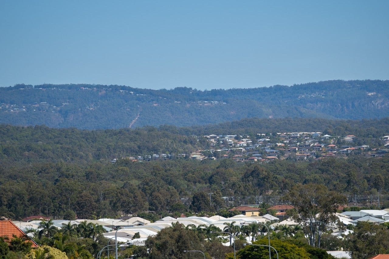 1 Chichester Drive, Arundel QLD 4214, Arundel - Thumbnail 2