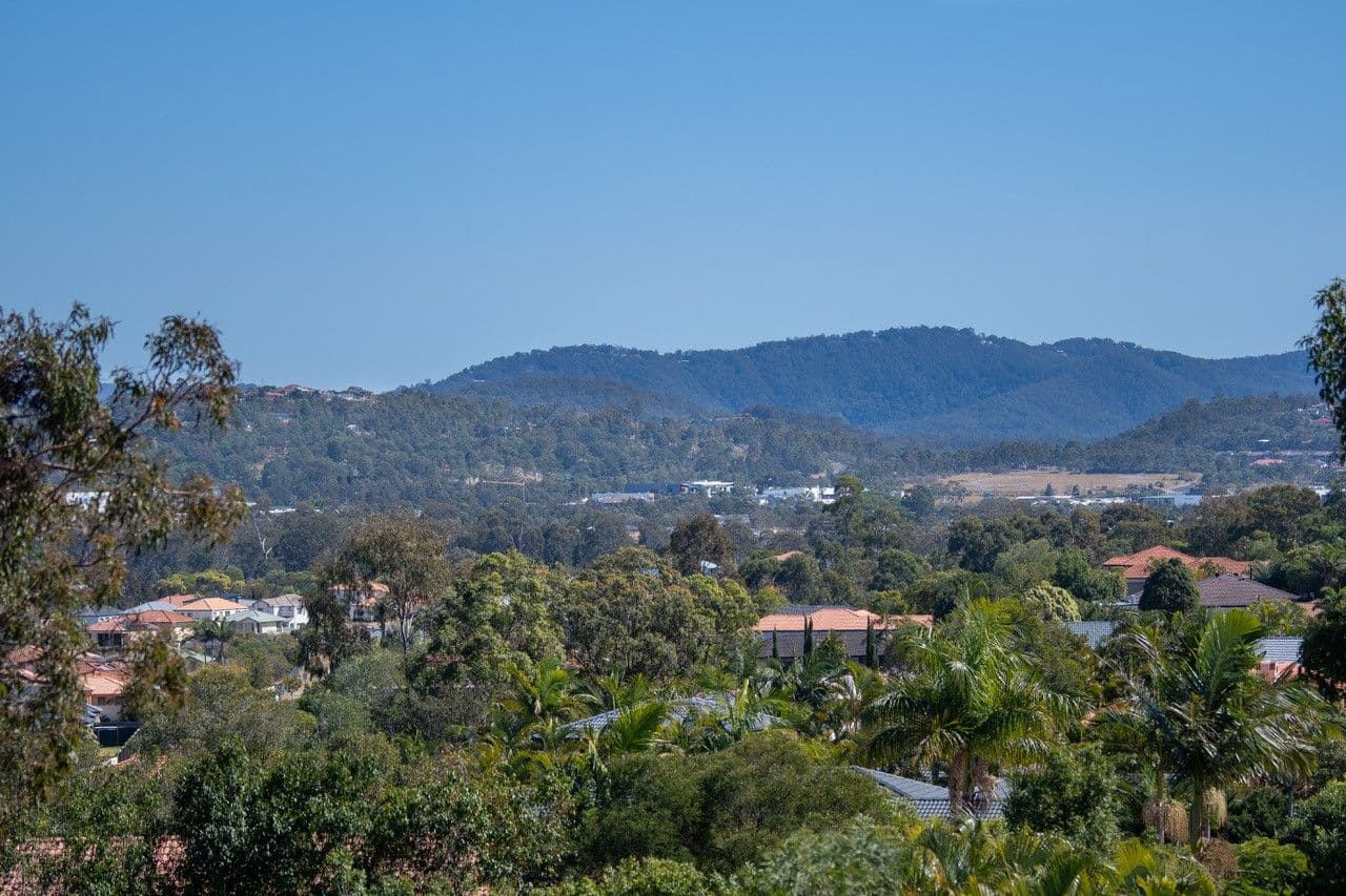 1 Chichester Drive, Arundel QLD 4214, Arundel - Thumbnail 3