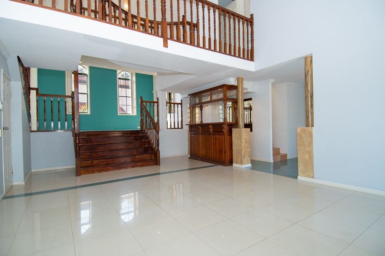 1 Chichester Drive, Arundel QLD 4214, Arundel - Thumbnail 7