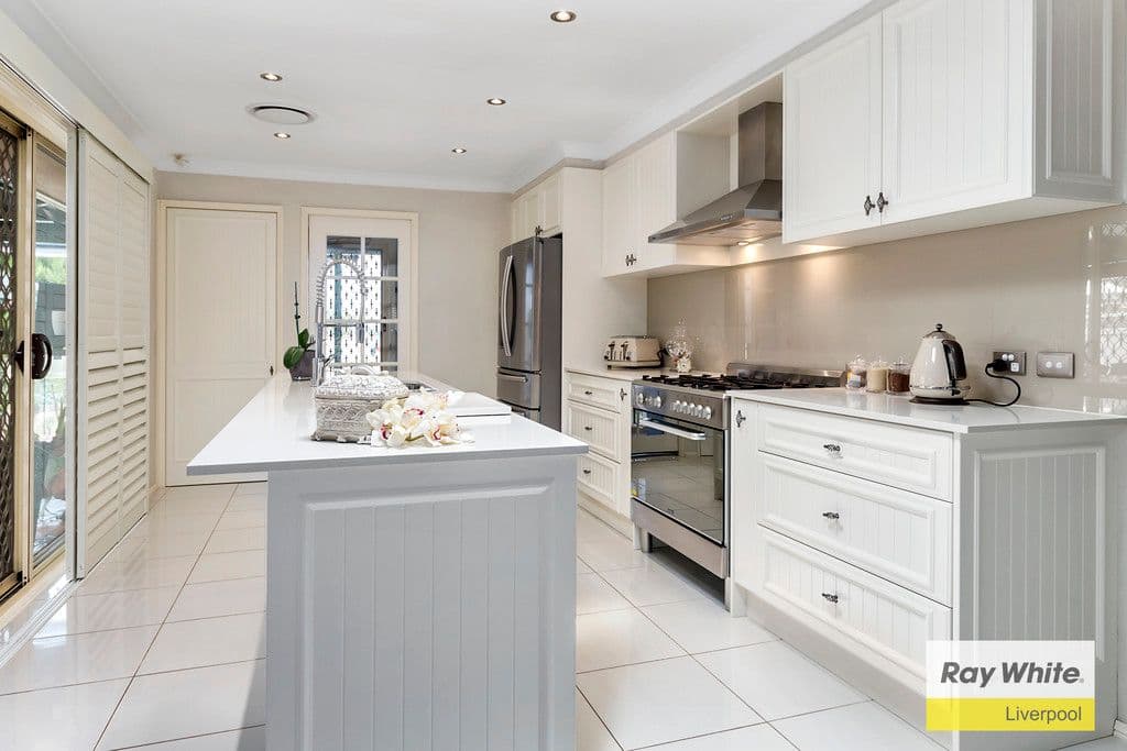 6 Spoonbill Street, Hinchinbrook - Thumbnail 2