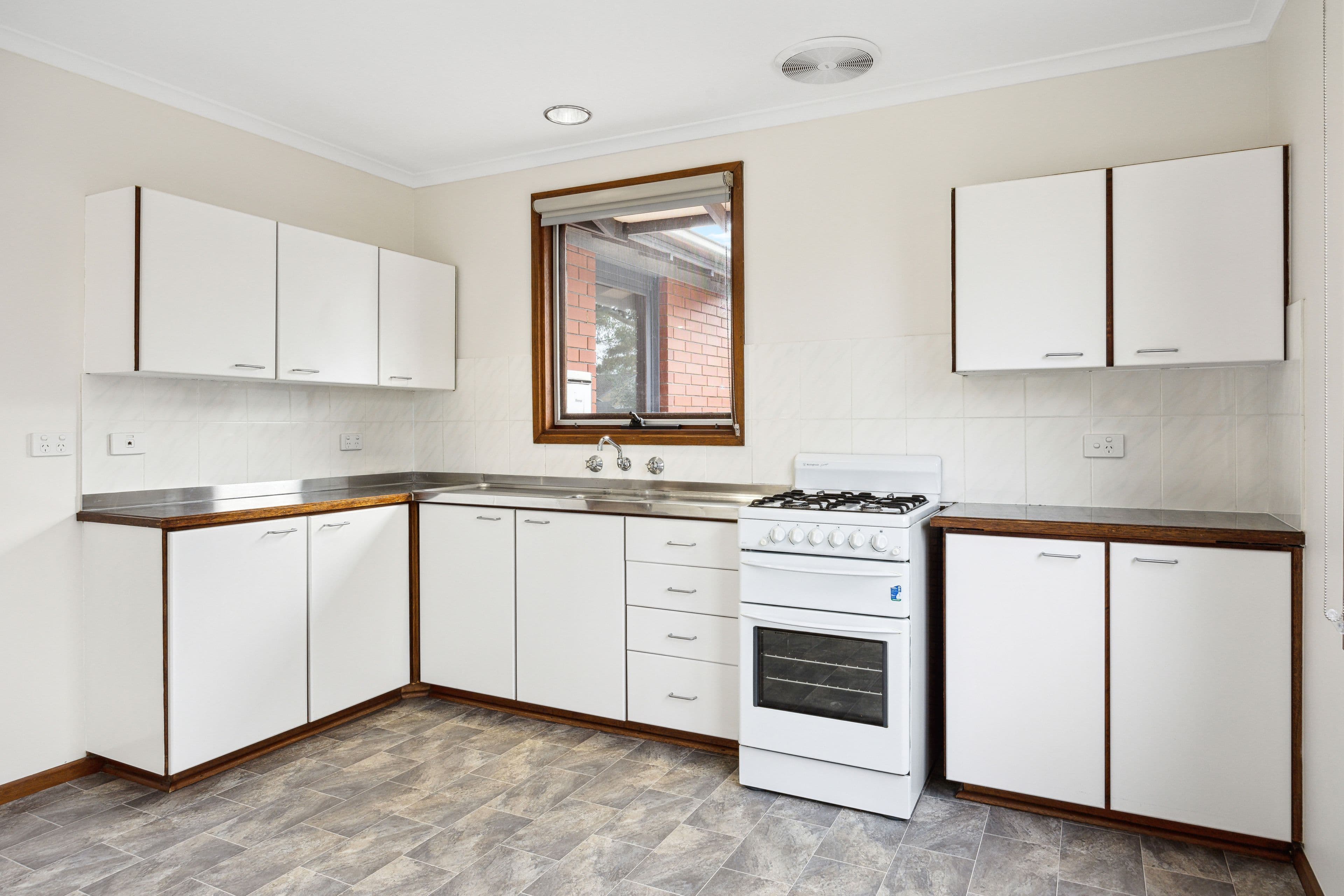 36 Manoora Drive, Hallett Cove SA 5158, Hallett Cove - Thumbnail 3