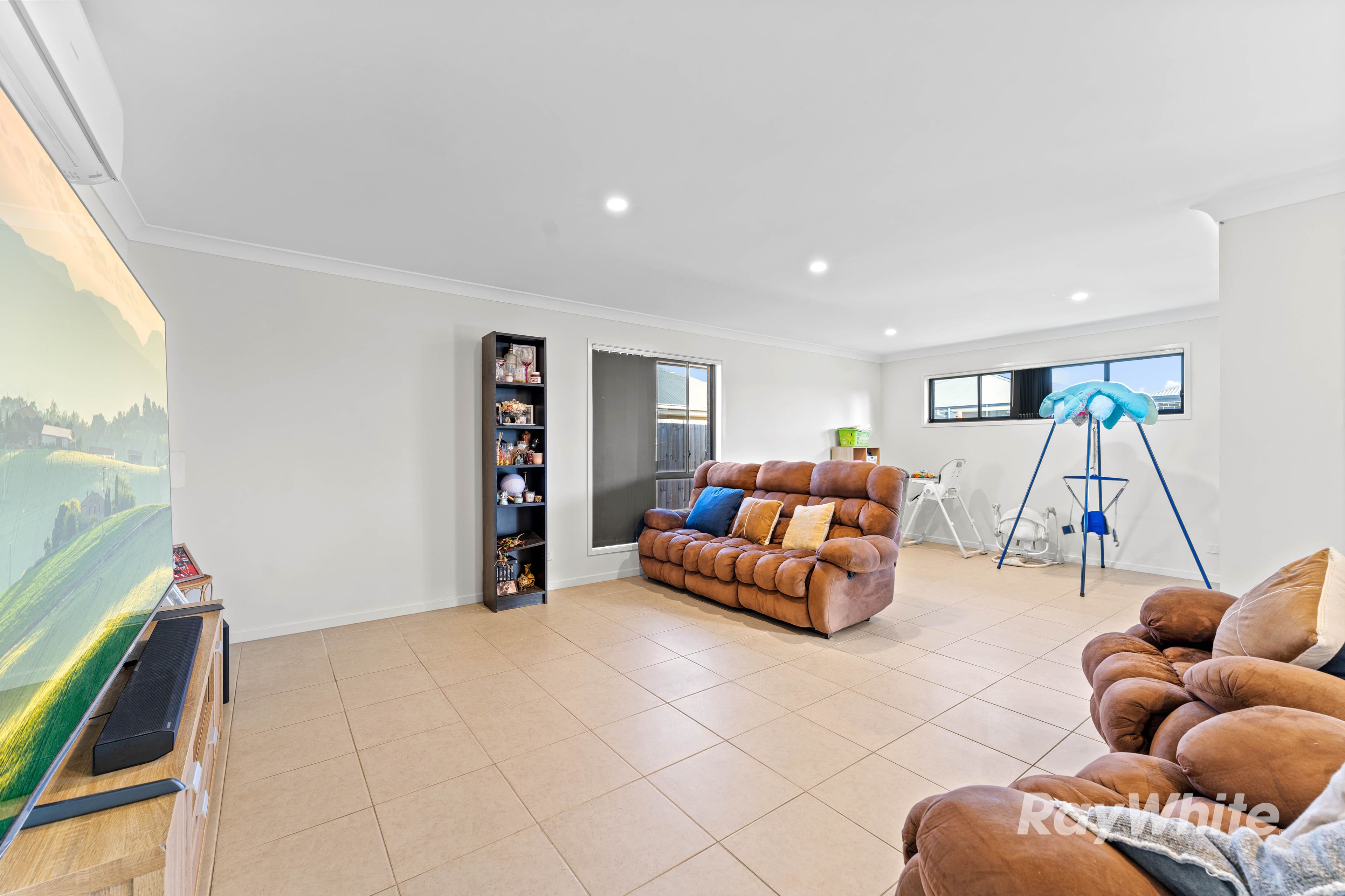 14 Idyllic Street, Park Ridge QLD 4125, Park Ridge - Thumbnail 5