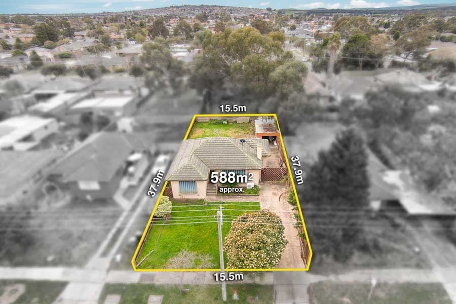 42 Dianne Avenue, Craigieburn VIC 3064, Craigieburn - Thumbnail 2