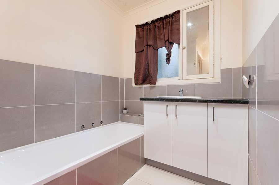 42 Dianne Avenue, Craigieburn VIC 3064, Craigieburn - Thumbnail 6