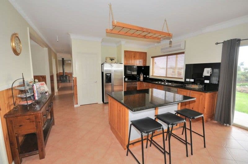 55 Middleton Drive, BANNOCKBURN VIC 3331, Bannockburn - Thumbnail 3
