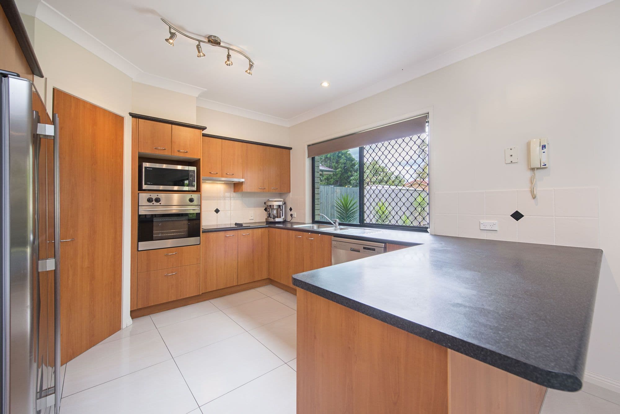9 Sirett Street, Runcorn QLD 4113, Runcorn - Thumbnail 3