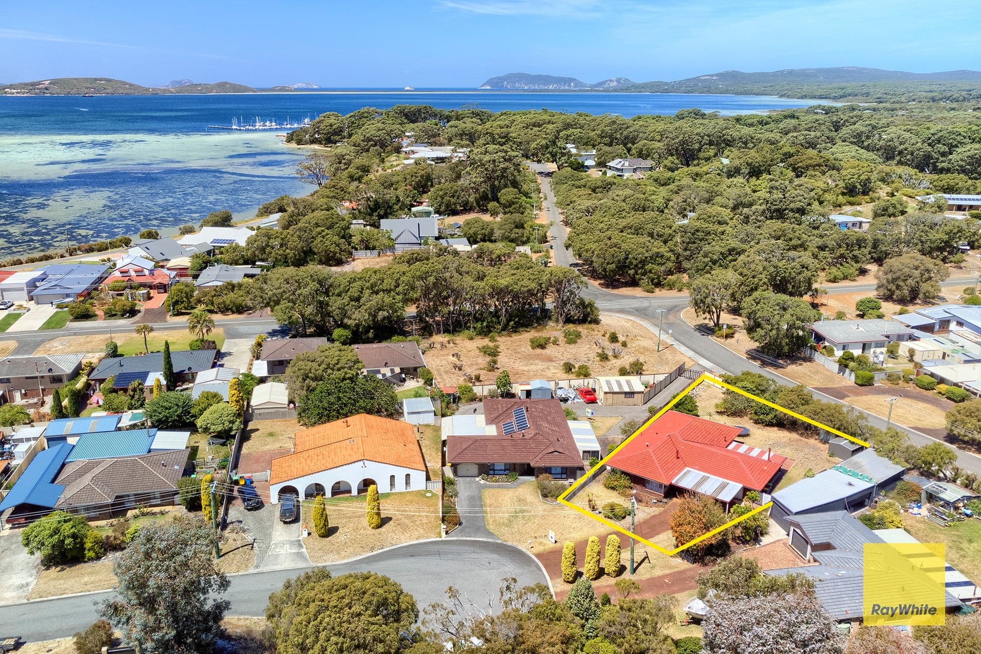 17 Bundara Close, Little Grove WA 6330, Little Grove - Thumbnail 2