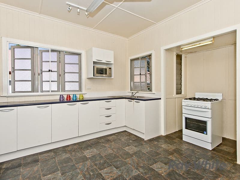 26 Nevitt Street, Stafford QLD 4053, Stafford - Thumbnail 4