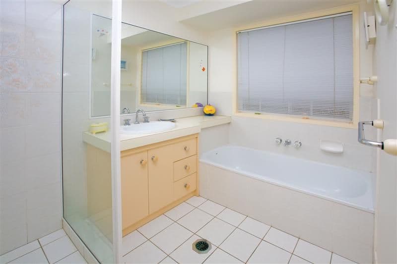2/34 Burrows Street, Biggera Waters, QLD, 4216, Biggera Waters - Thumbnail 6