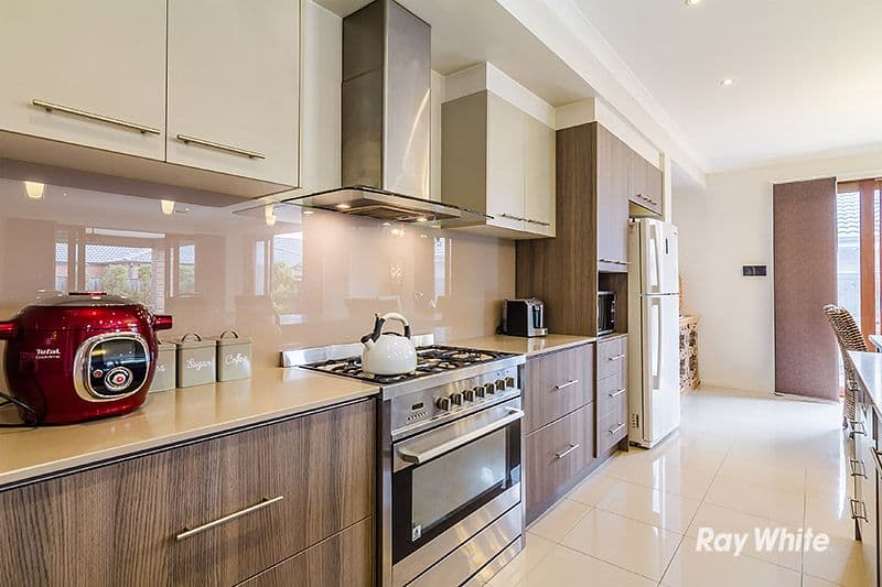3 Chantenay Parade, Cranbourne North VIC 3977, Cranbourne North - Thumbnail 8