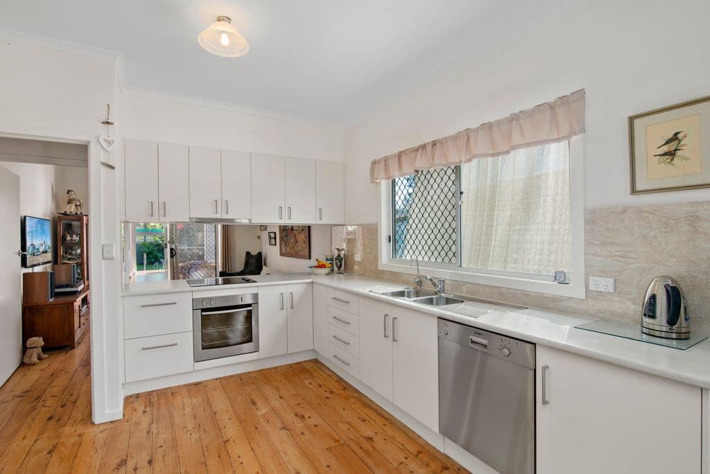 157 Laguna Avenue, Palm Beach QLD 4221, Palm Beach - Thumbnail 2